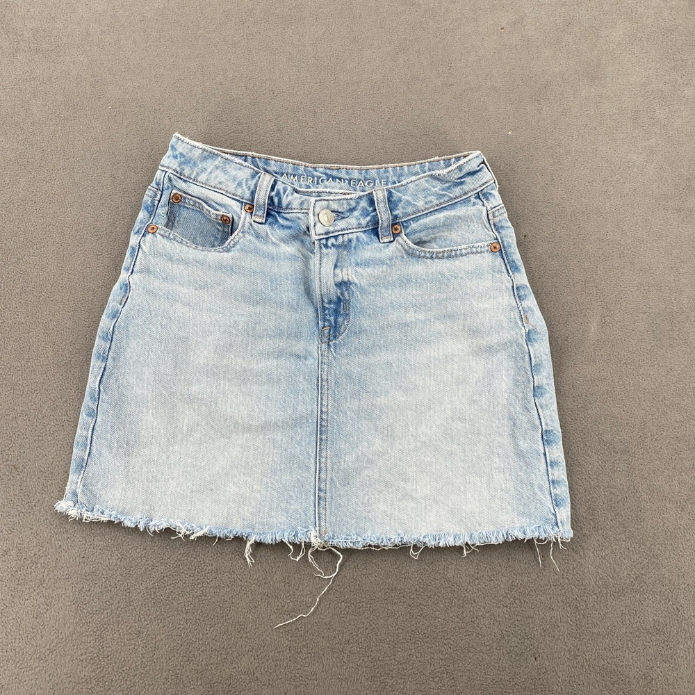 American Eagle Perfect Mini Denim Skirt Light Wash Frayed Hem Size 0 Stretch
